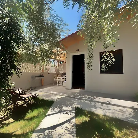 Rainbow 公寓式酒店 *