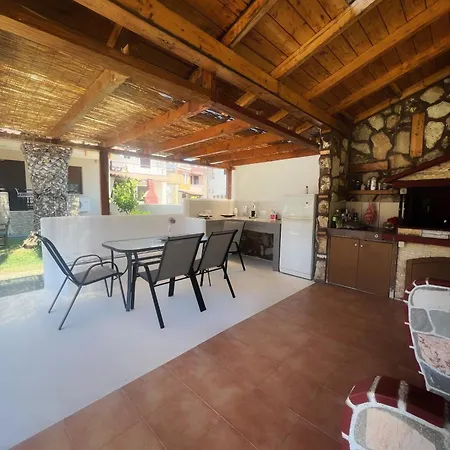 Rainbow 公寓式酒店 *