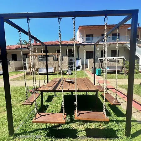 Rainbow 公寓式酒店 *